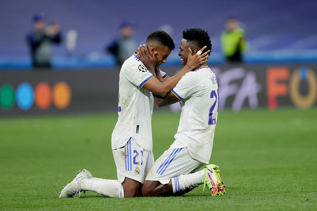 亚博体育-内马尔遭遇三持续失利，皇家马德里教练压力巨大！观众掌声雷动的简单介绍-亚博体育